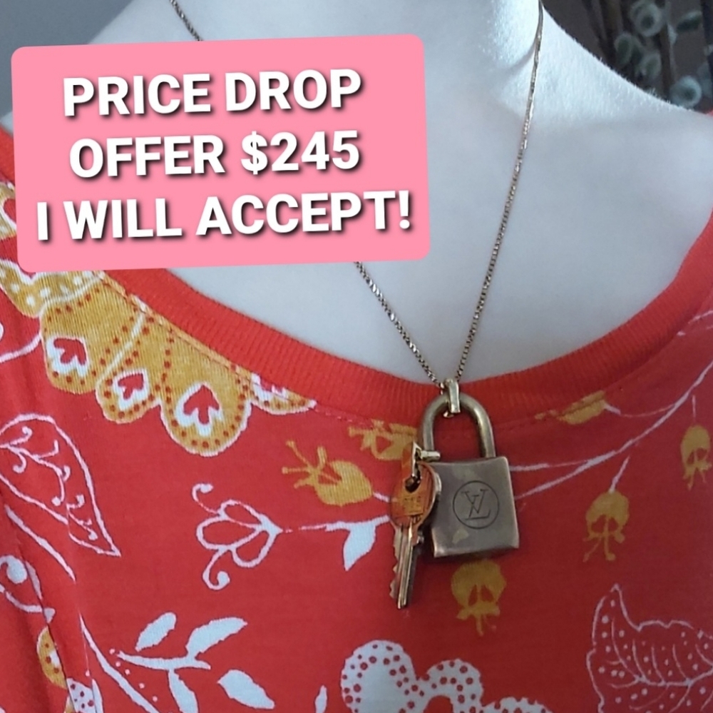 LOUIS VUITTON PADLOCK ON 10K CHAIN A MUST HAVE